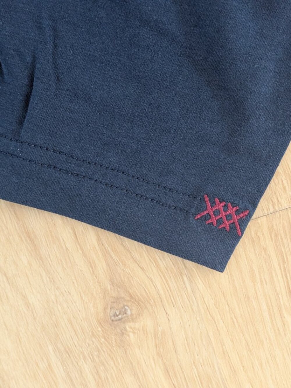 NWT Rhone Element Navy XXL Crew Neck GoldFusion Anti-Odor - Picture 4 of 7